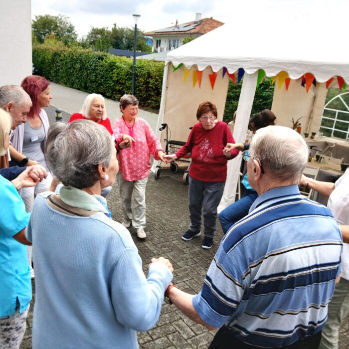 Ein weiterer Tanz in der Runde
